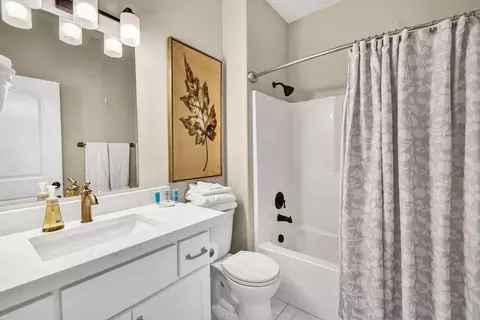 Bath - 407 E 950 N, Richfield, UT 84701 photo 4 of 9