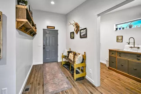 Entry Way - 544 E 600 S, Joseph, UT 84739 photo 1 of 1