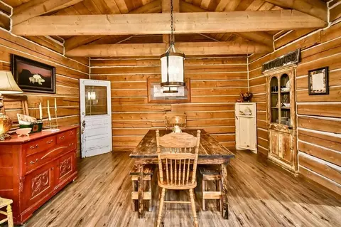 Dining - 544 E 600 S, Joseph, UT 84739 photo 1 of 1