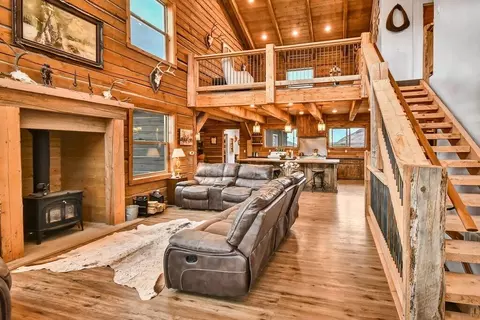 Living - 544 E 600 S, Joseph, UT 84739 photo 1 of 4