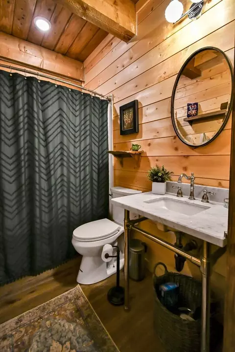 Bath - 544 E 600 S, Joseph, UT 84739 photo 4 of 5