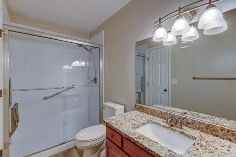 Bath - 222 E 650 S, Ivins, UT 84738 photo 2 of 3