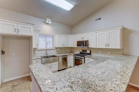 Kitchen - 222 E 650 S, Ivins, UT 84738 photo 2 of 2