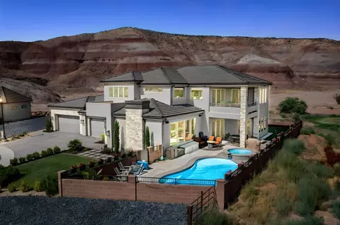 525 N Lost Creek Cir, Saint George, UT 84770