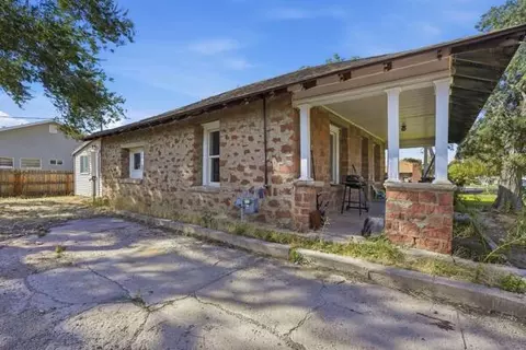 Exterior - 306 S 200 East St, Enterprise, UT 84725 photo 3 of 4