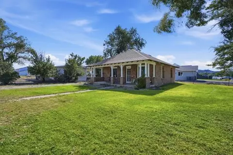 Exterior - 306 S 200 East St, Enterprise, UT 84725 photo 4 of 4