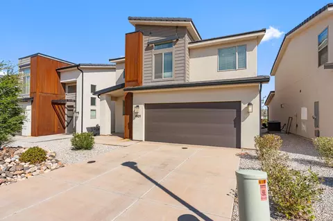 Exterior - 4101 E Phobos Ln, Saint George, UT 84790 photo 3 of 6