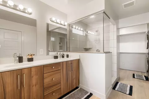Bath - 4101 E Phobos Ln, Saint George, UT 84790 photo 2 of 4