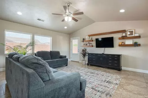 Living - 681 N 75 E, La Verkin, UT 84745 photo 1 of 1