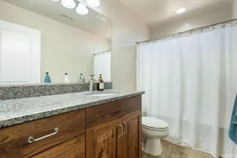 Bath - 681 N 75 E, La Verkin, UT 84745 photo 2 of 2