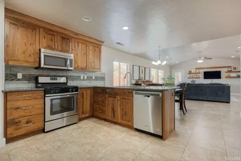 Kitchen - 681 N 75 E, La Verkin, UT 84745 photo 2 of 2