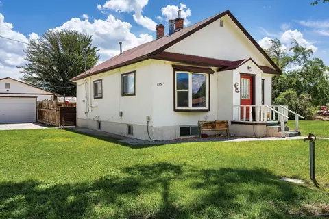 Exterior - 175 S 100 E, Circleville, UT 84723 photo 2 of 8