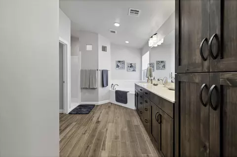 Bath - 3471 E 3230 South St, Saint George, UT 84790 photo 5 of 6