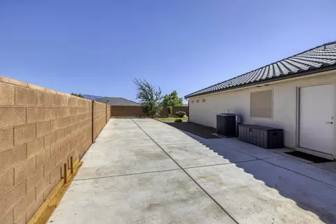 Exterior - 3471 E 3230 South St, Saint George, UT 84790 photo 10 of 17