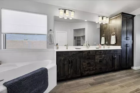 Bath - 3471 E 3230 South St, Saint George, UT 84790 photo 1 of 6
