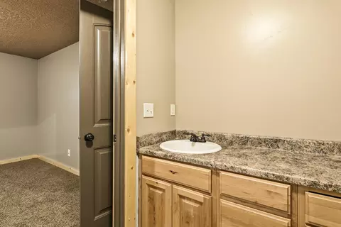 Bath - 4642 S 2275 E, Cedar City, UT 84720 photo 5 of 6