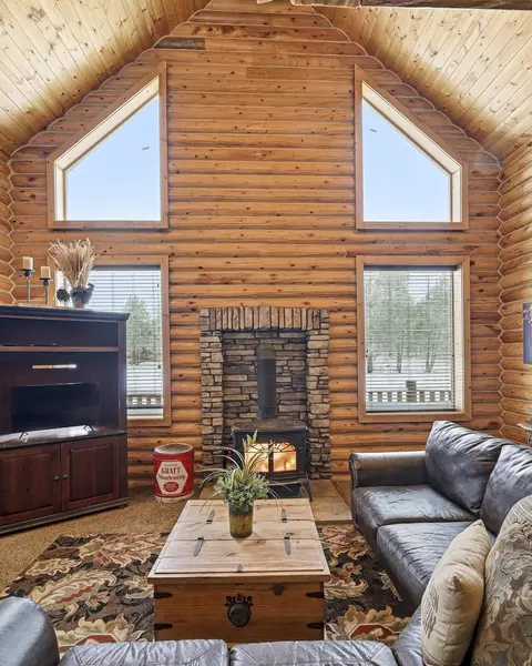 Living - 4642 S 2275 E, Cedar City, UT 84720 photo 5 of 10