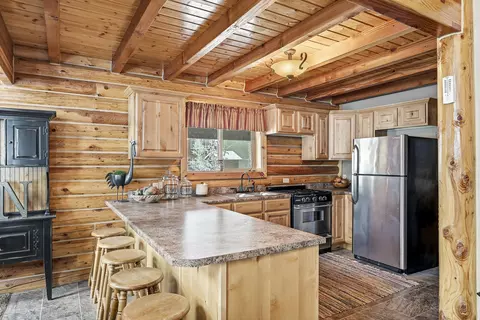 Kitchen - 4642 S 2275 E, Cedar City, UT 84720 photo 1 of 4