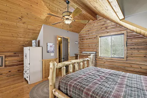 Bedroom - 4642 S 2275 E, Cedar City, UT 84720 photo 5 of 8