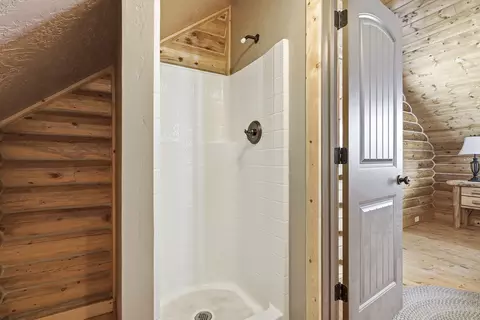 Bath - 4642 S 2275 E, Cedar City, UT 84720 photo 4 of 6