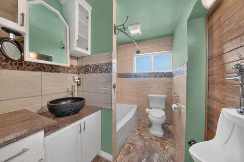 Bath - 1669 E 8685 S, Sandy, UT 84093 photo 4 of 5