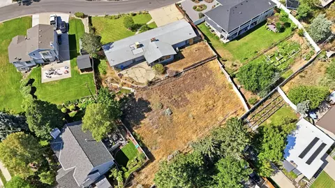 View/Area - 1669 E 8685 S, Sandy, UT 84093 photo 5 of 11