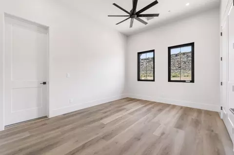 Bedroom - 442 Entrada Dr, Virgin, UT 84779 photo 2 of 4