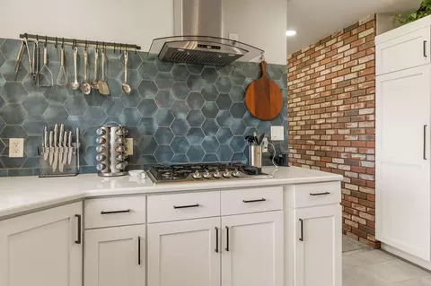Kitchen - 20 E 100 S, New Harmony, UT 84757 photo 3 of 5