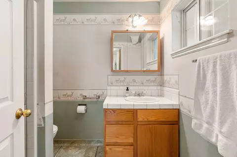 Bath - 20 E 100 S, New Harmony, UT 84757 photo 1 of 7