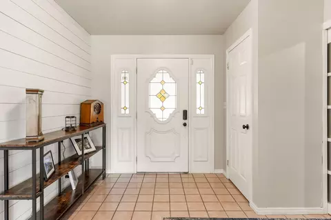Entry Way - 20 E 100 S, New Harmony, UT 84757 photo 2 of 2