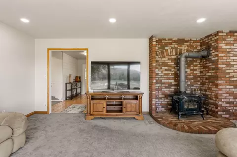 Living - 20 E 100 S, New Harmony, UT 84757 photo 2 of 5