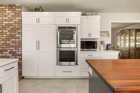 Kitchen - 20 E 100 S, New Harmony, UT 84757 photo 4 of 5