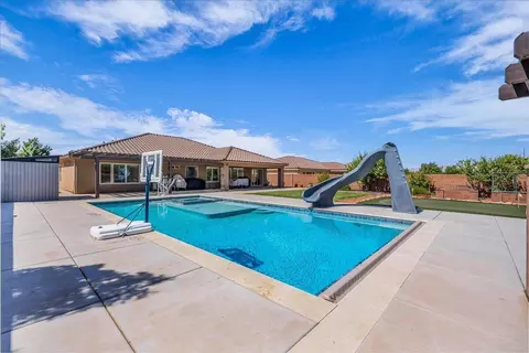 Exterior - 1095 E 3685 S, Washington, UT 84780 photo 3 of 9