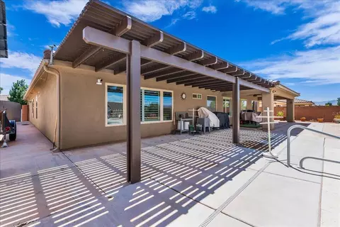 Exterior - 1095 E 3685 S, Washington, UT 84780 photo 4 of 9
