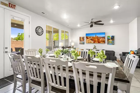 Dining - 379 N Puerta Dr, Washington, UT 84780 photo 3 of 3