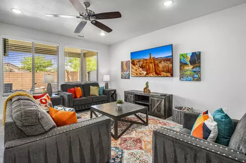 Living - 379 N Puerta Dr, Washington, UT 84780 photo 1 of 5
