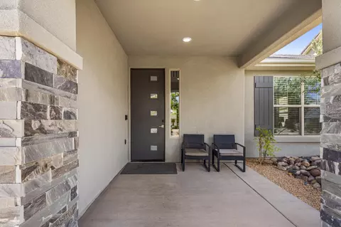 Exterior - 379 N Puerta Dr, Washington, UT 84780 photo 4 of 23