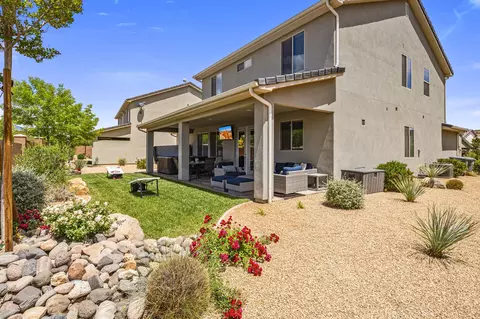 Exterior - 379 N Puerta Dr, Washington, UT 84780 photo 13 of 23