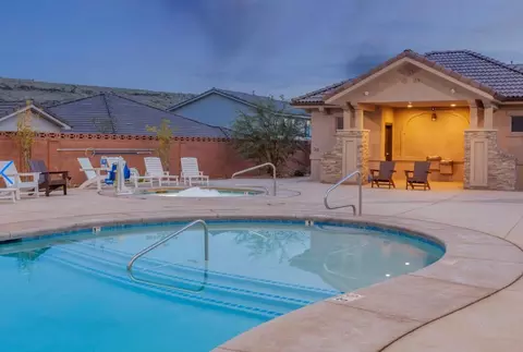 Exterior - 379 N Puerta Dr, Washington, UT 84780 photo 14 of 23