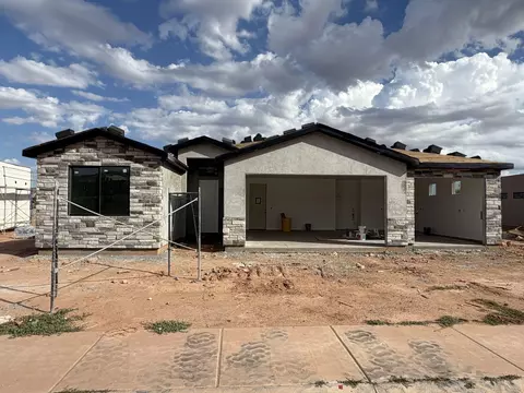1772 W Monument Valley Rd, Hurricane, UT 84737
