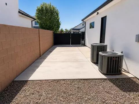Exterior - 4079 S 435 E, Washington, UT 84780 photo 7 of 7