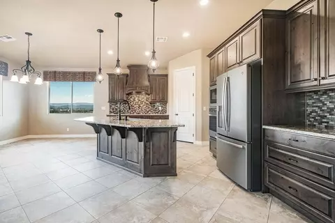 Kitchen - 1848 E Riverbend Dr, Saint George, UT 84790 photo 4 of 4