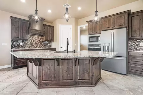 Kitchen - 1848 E Riverbend Dr, Saint George, UT 84790 photo 2 of 4