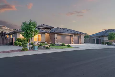 Exterior - 1848 E Riverbend Dr, Saint George, UT 84790 photo 7 of 9