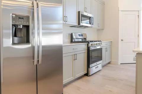 Kitchen - 3057 W Ekko View Loop, Cedar City, UT 84721 photo 1 of 2