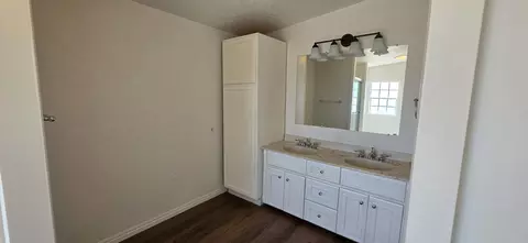 Bath - 590 E 700 S, Beryl, UT 84714 photo 2 of 3