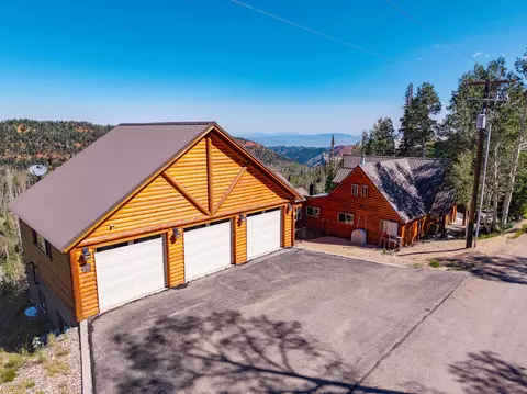 Exterior - 401 N Aoki Michi Rd, Brian Head, UT 84719 photo 1 of 12