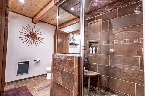 Bath - 401 N Aoki Michi Rd, Brian Head, UT 84719 photo 5 of 6