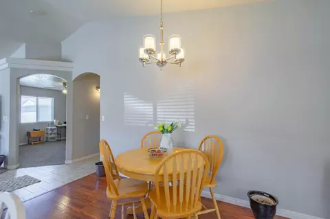 Dining - 504 E Telegraph St #72, Washington, UT 84780 photo 1 of 1