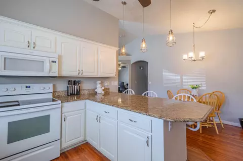 Kitchen - 504 E Telegraph St #72, Washington, UT 84780 photo 4 of 5